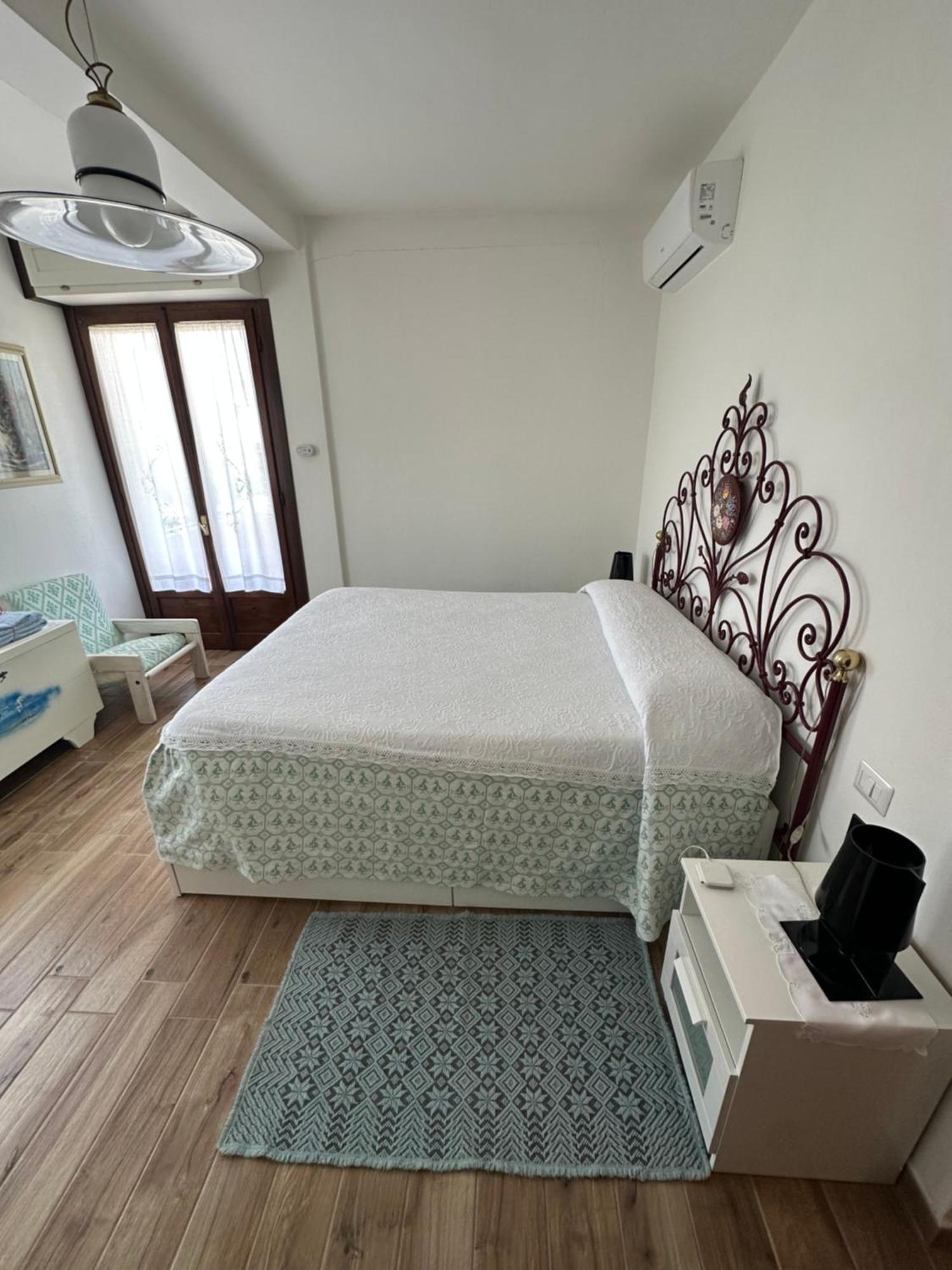 Casa Anita 32 Apartment Donigala Fenughedu Екстериор снимка