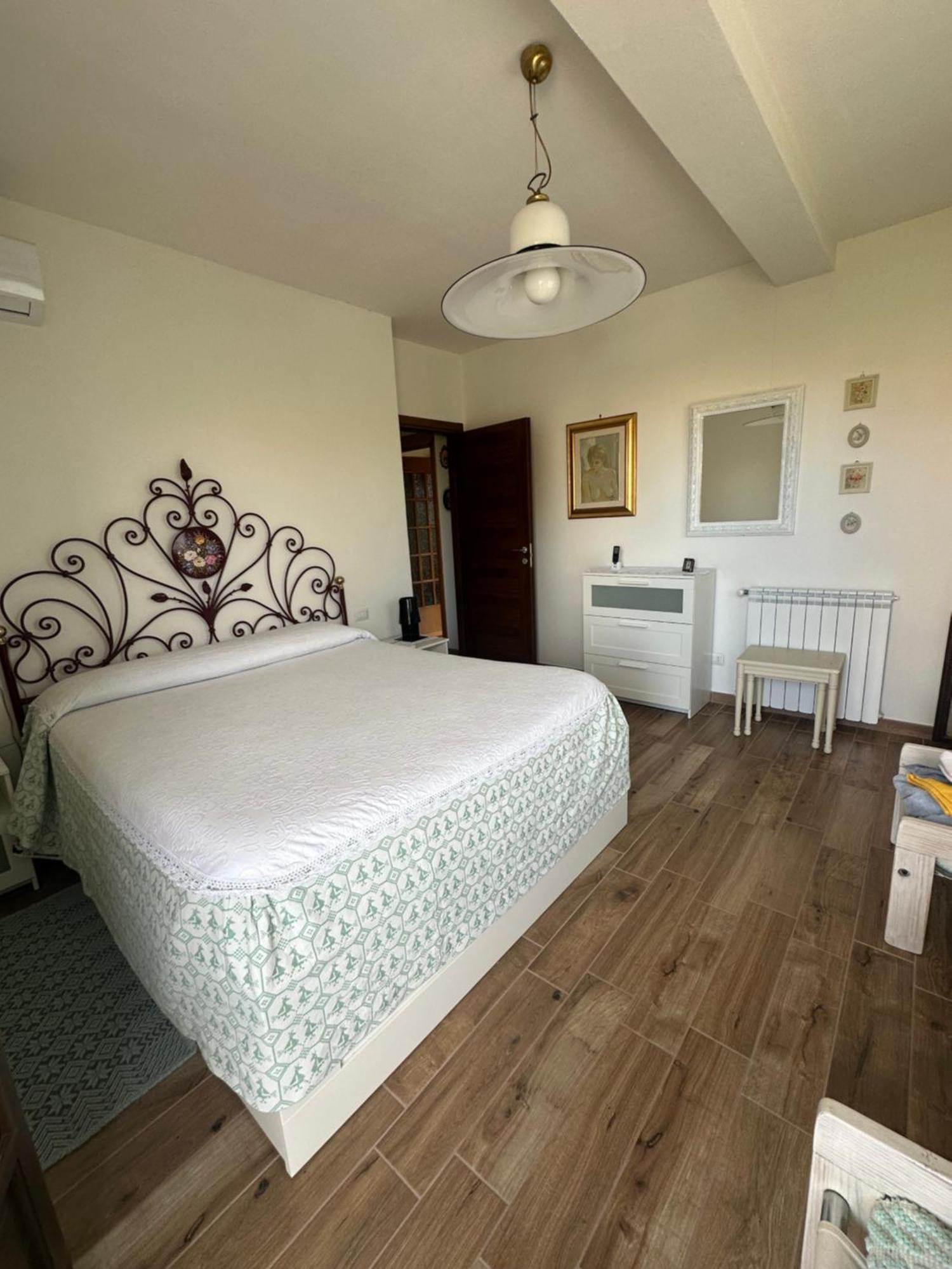 Casa Anita 32 Apartment Donigala Fenughedu Екстериор снимка