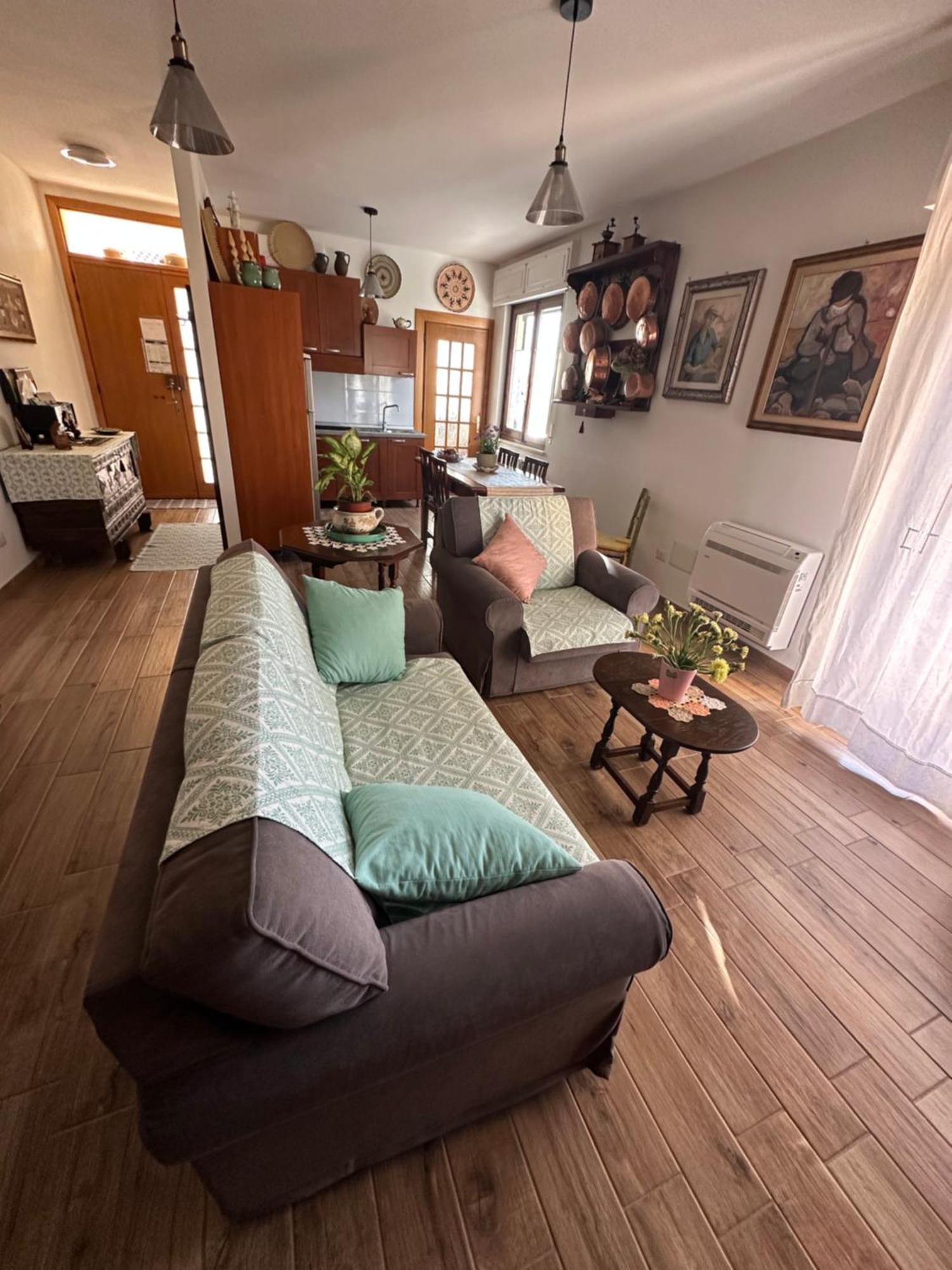 Casa Anita 32 Apartment Donigala Fenughedu Екстериор снимка