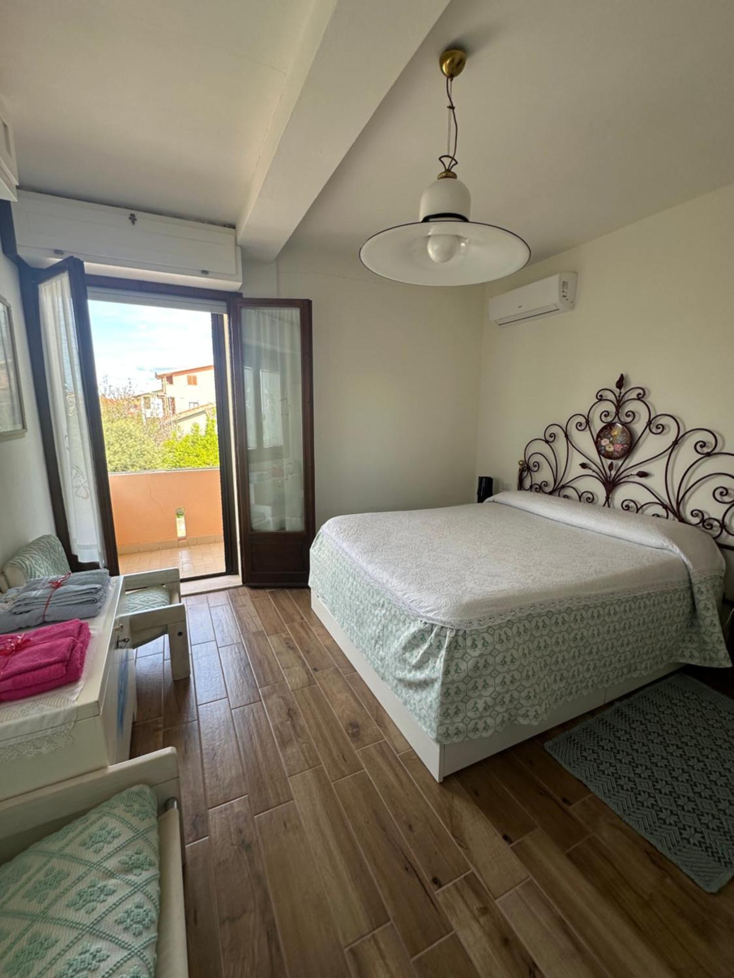 Casa Anita 32 Apartment Donigala Fenughedu Екстериор снимка